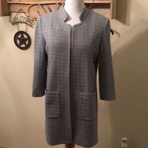 Light weight jacket with 3/4 sleeves.